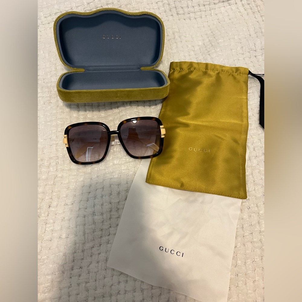 GUCCI - Host Pick. 🌼 GG1066S Sunglasses Havana/ Purple Gradient Women